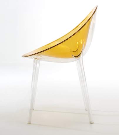 Permatomos kėdės (ghost chair) 