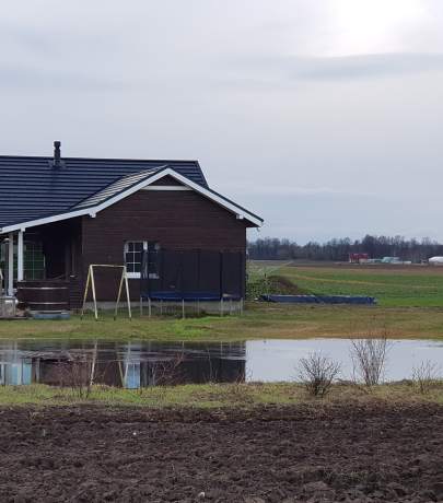 Dar viena lietuvių šeima pasistačiusi 180 kv.m namą