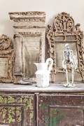 Antique apartment in Paris