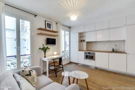 25 sq.m apartment interior. Again in Paris.