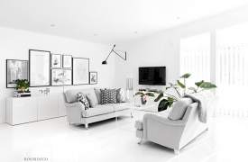 Baltas interjeras - šviesūs namai