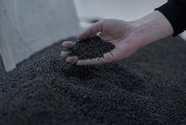 Installation which transforms a selfie to a gravel