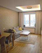 Wall behind the sofa. 8 decorating ideas.