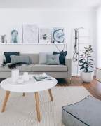 Wall behind the sofa. 8 decorating ideas.