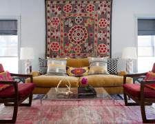 Wall behind the sofa. 8 decorating ideas.