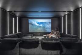 Namų kino salės interjeras Vilniuje