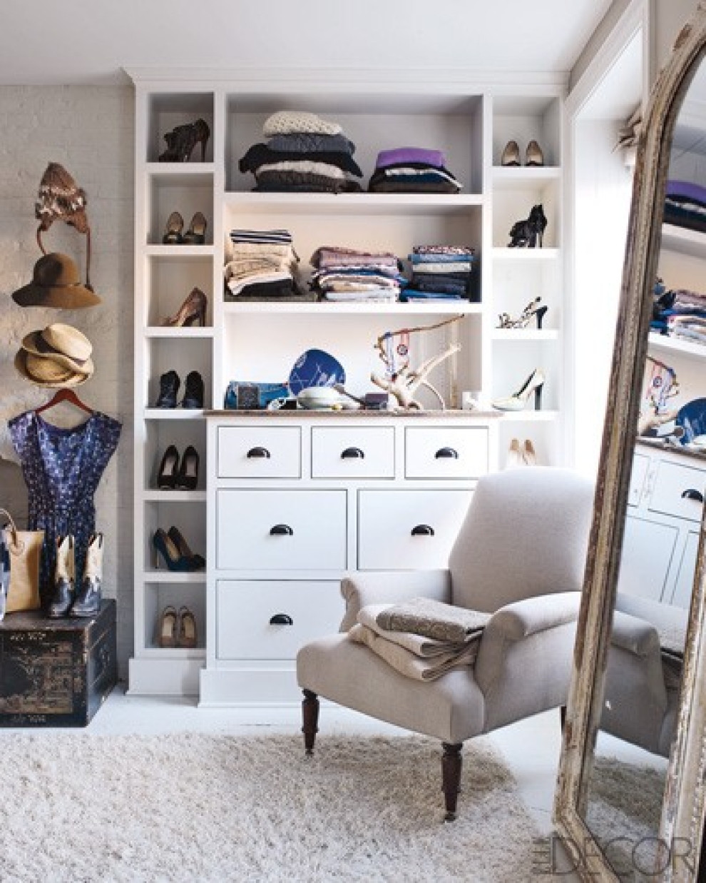 Elegant dressing room
