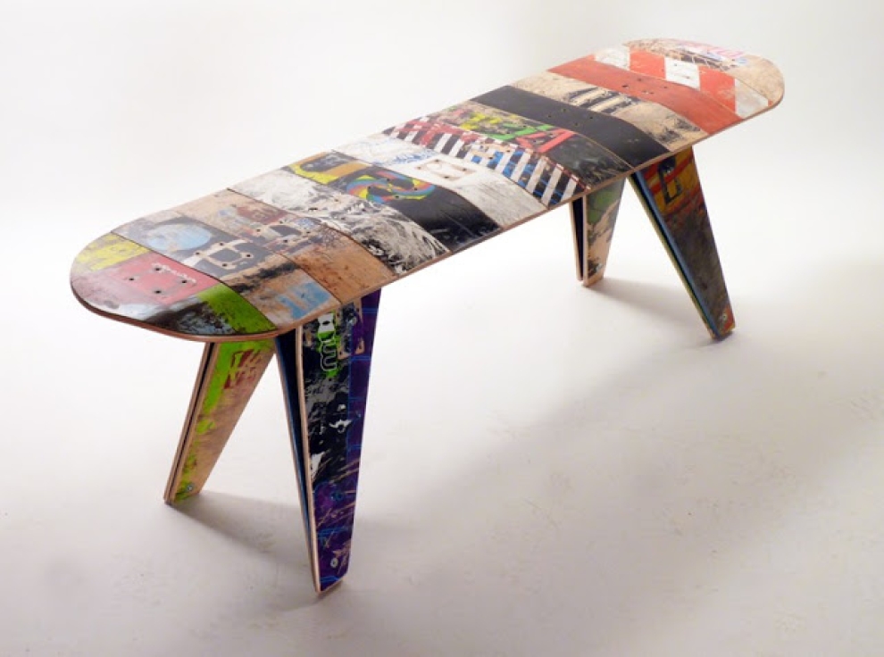Skateboard bench