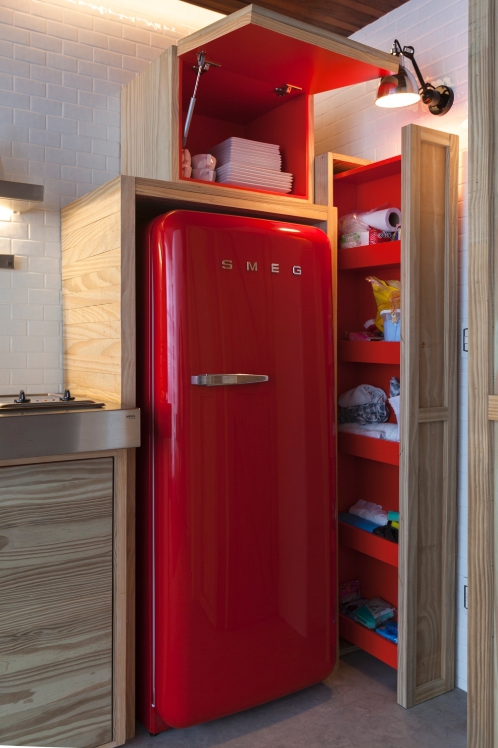 Smeg raudonas saldytuvas