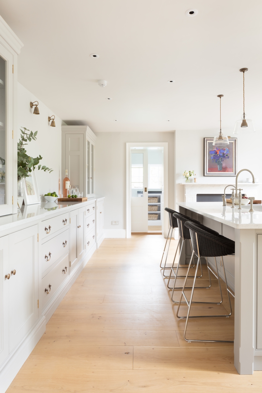 bright kitchen design