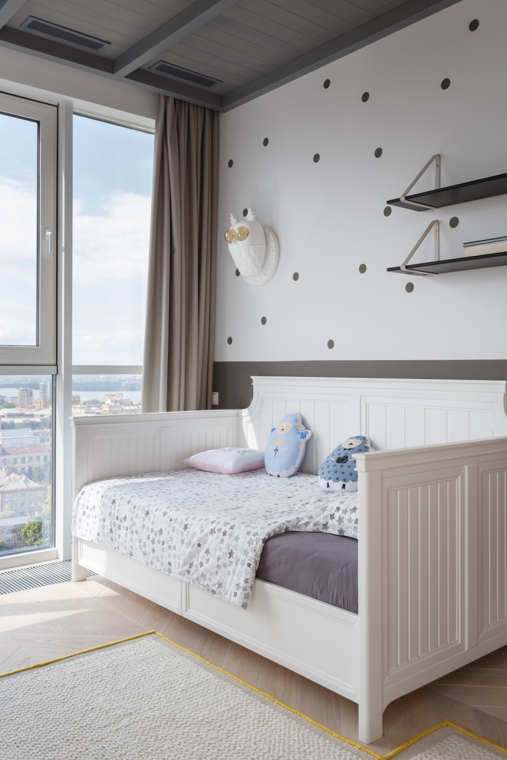 girl's room