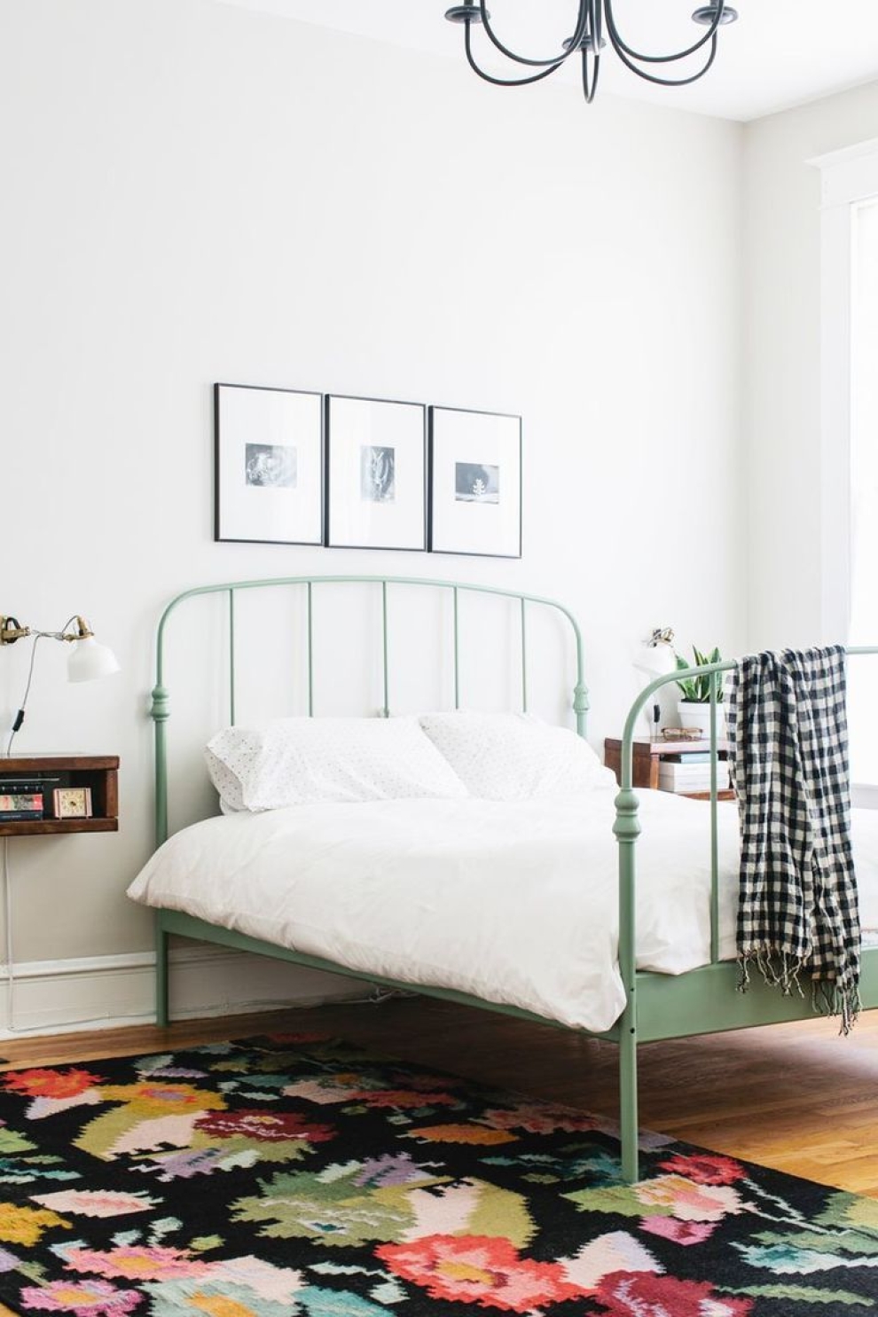 green metal bed