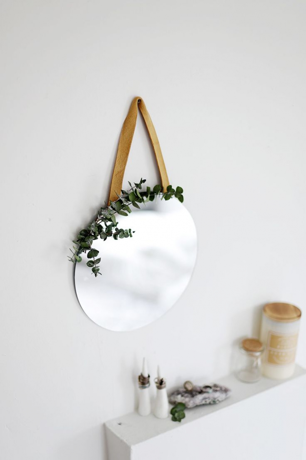 eucalyptus mirror decor