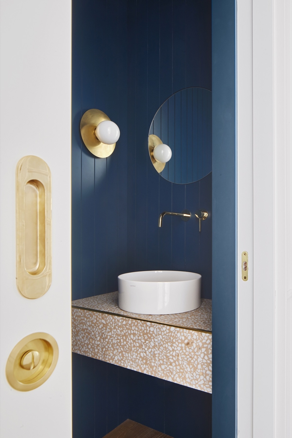 blue wall bathroom