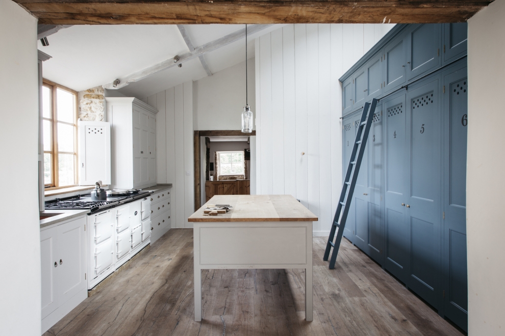 blue kitchen cabinets