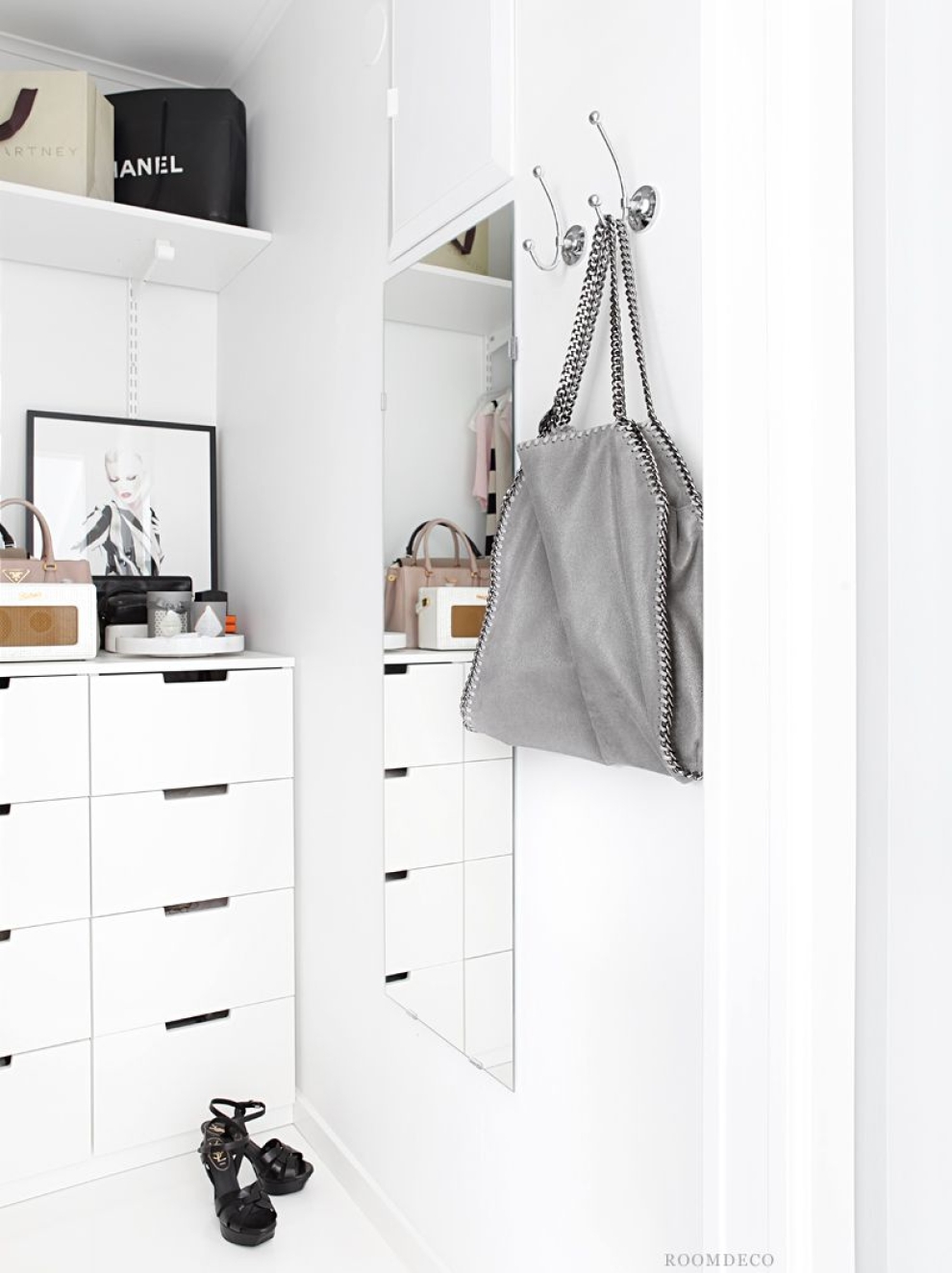 auksta ikea komoda drabuzineje