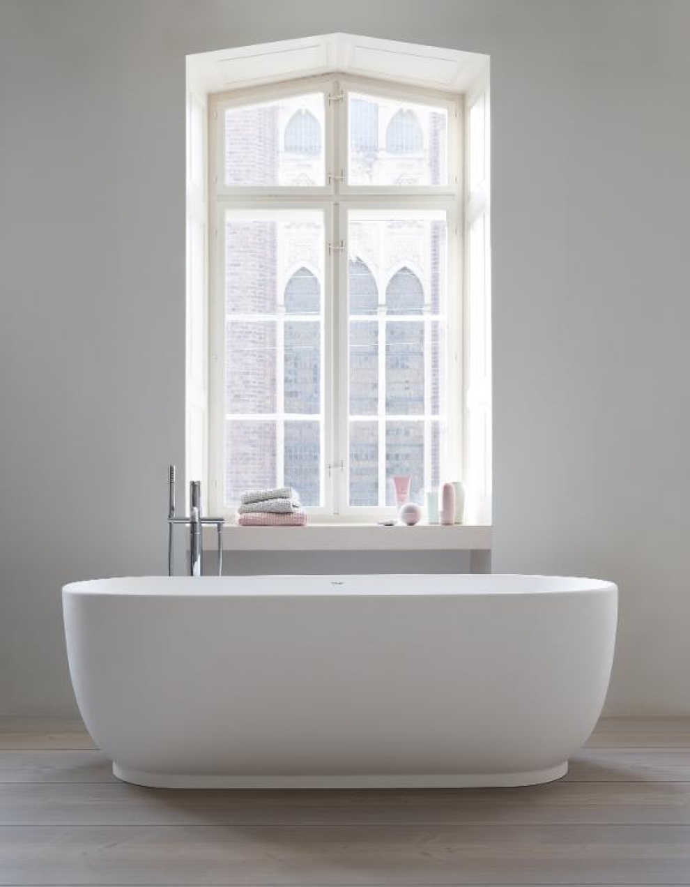 laisvai pastatoma vonia duravit luv