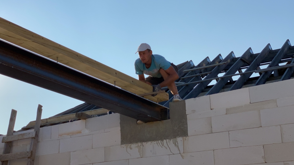 murlotai ir metalines sijos plokscias stogas