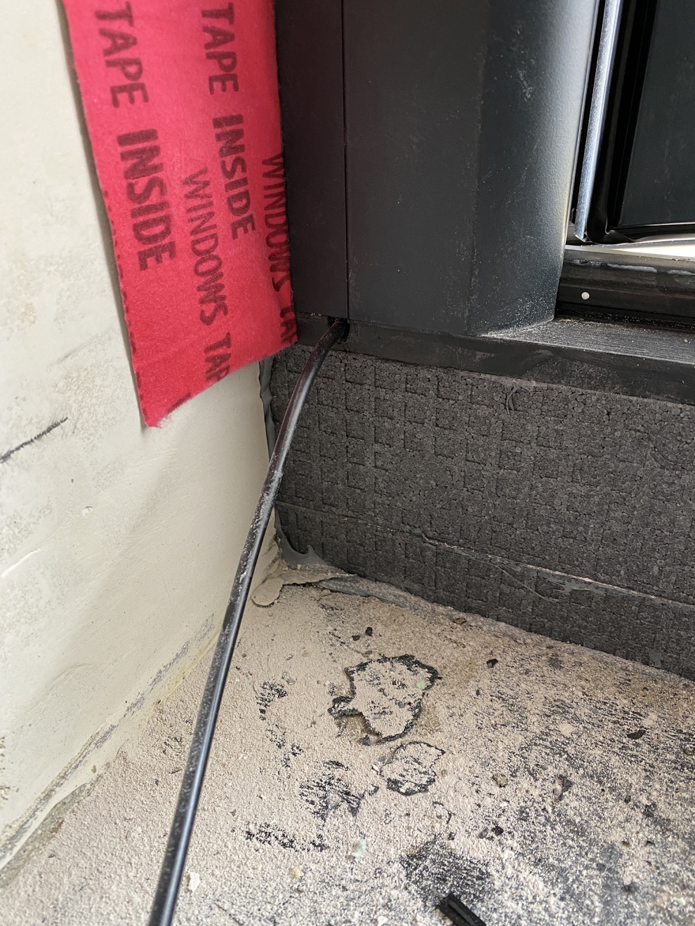 elektrines spynos maitinimo laidas