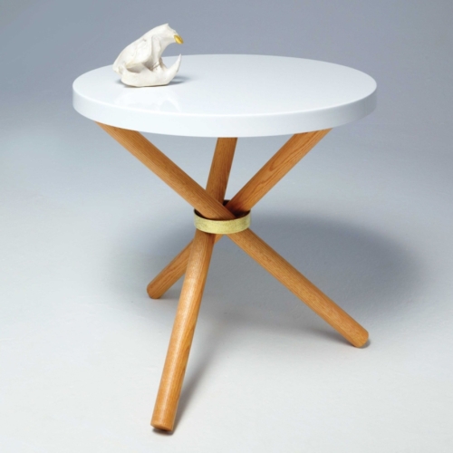 tri-pod table