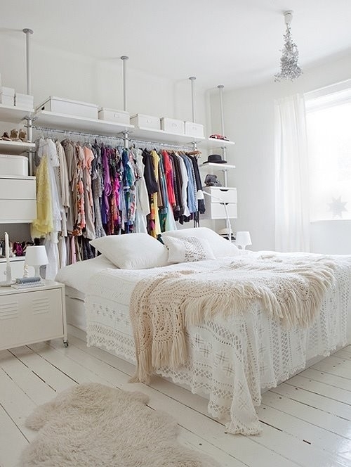 closet room behind the bed