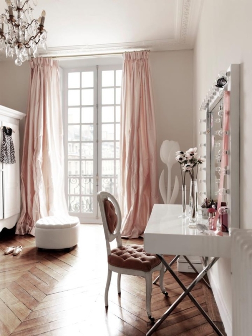 pink room