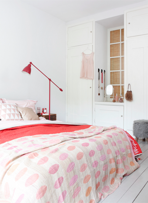 pink in bedroom