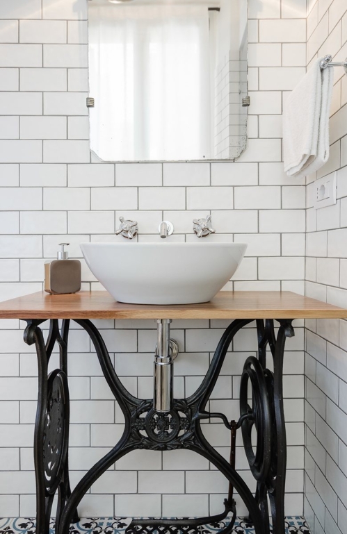 bathroom table ideas