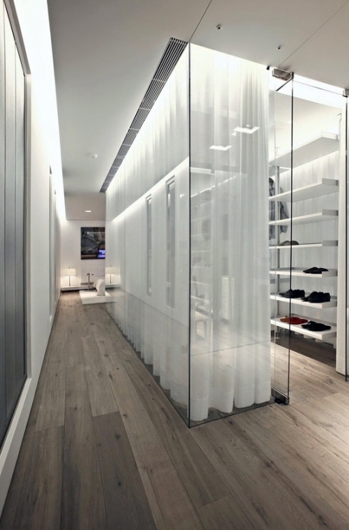 minimalistic dressing room