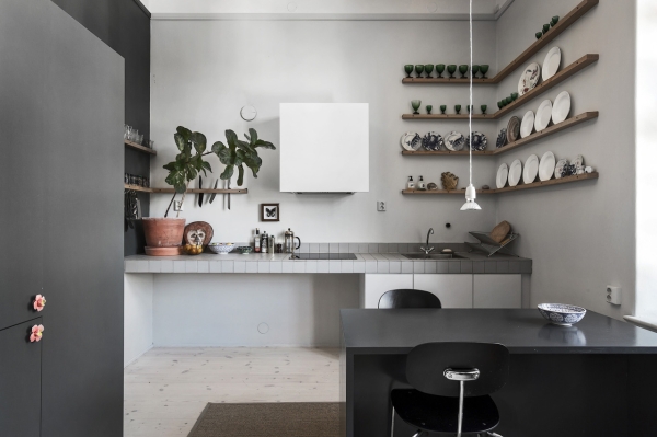 non-standard kitchen interior