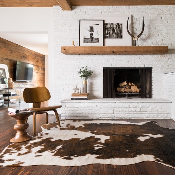 white brick wall fireplace