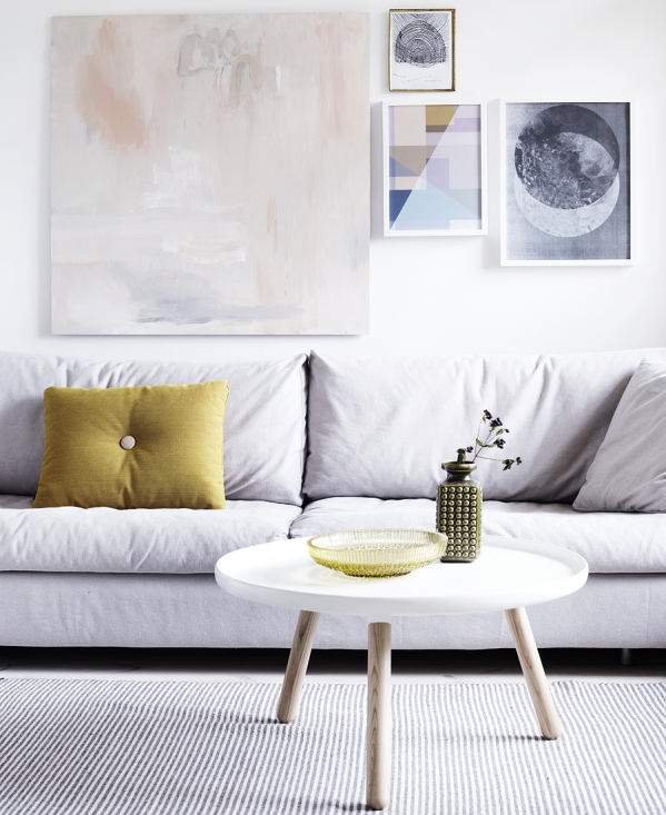 paitings arrangement in living room