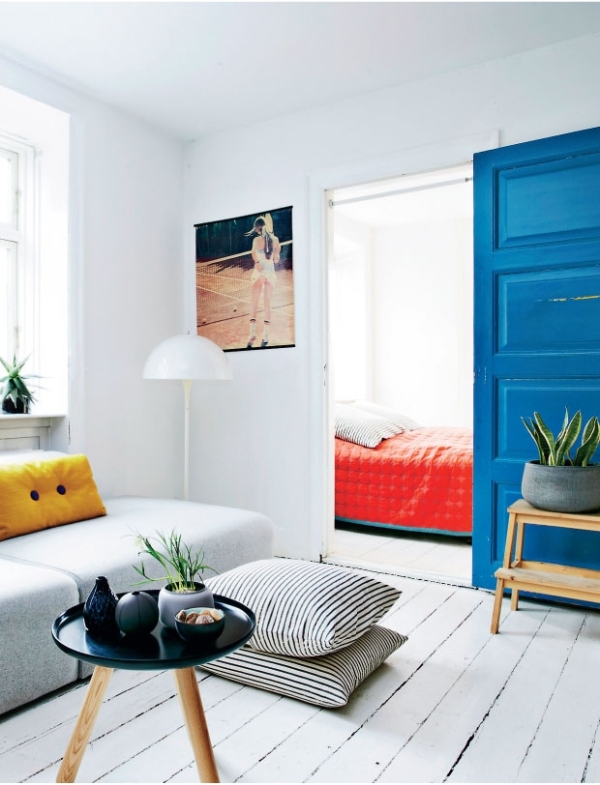 blue door