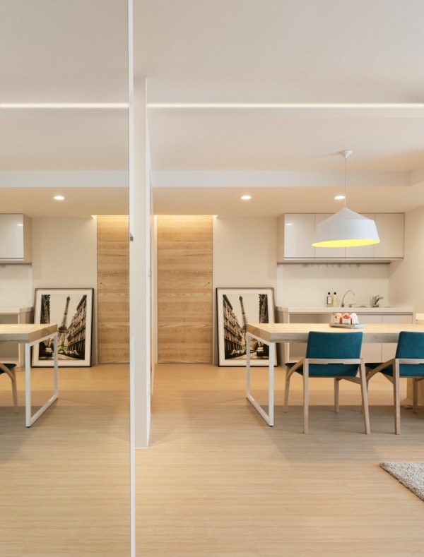 mirrors in apartment