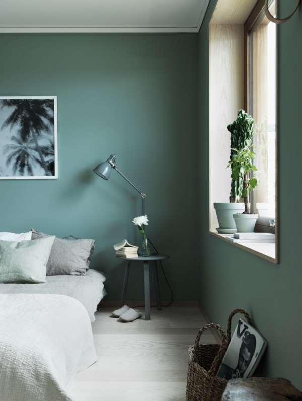 green walls