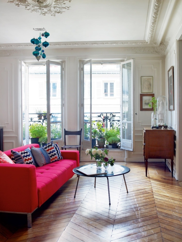 ryskiai rožinė sofa