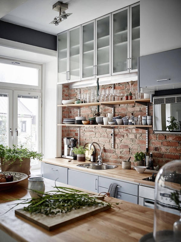 Red brick kitchen backsplash ideas - Viskas apie interjerą