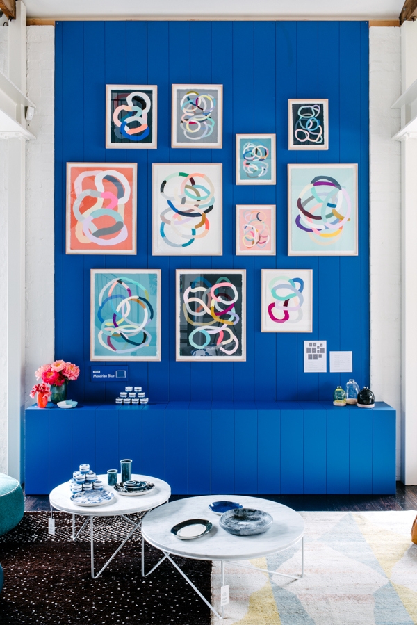 how to arrange paintings