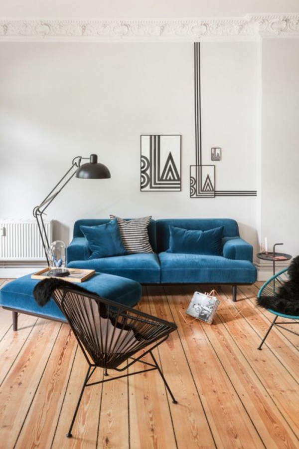 aksomine sofa