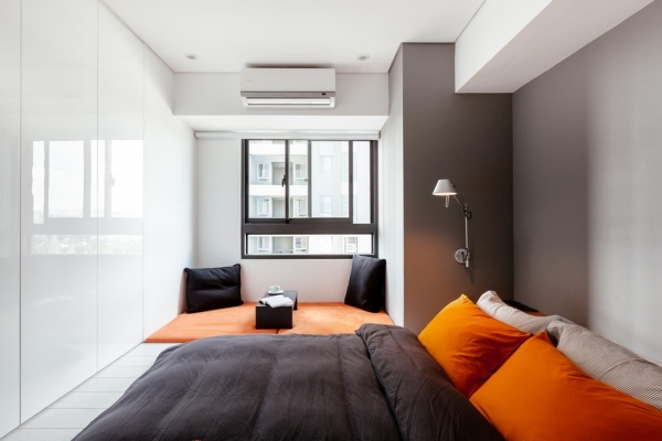 orange in bedroom