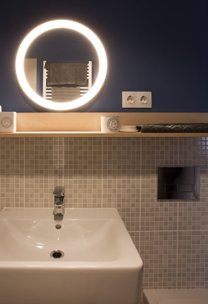 mosaic tiles bathroom
